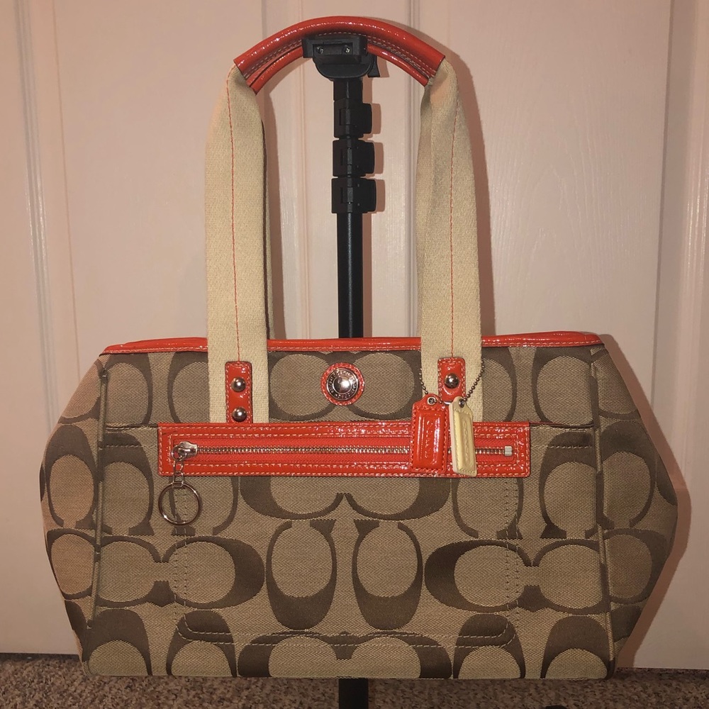 NWOT. Authentic COACH purse